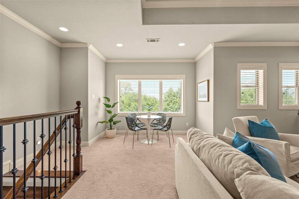 5 Bedroom Single Family Home/House's Image 27