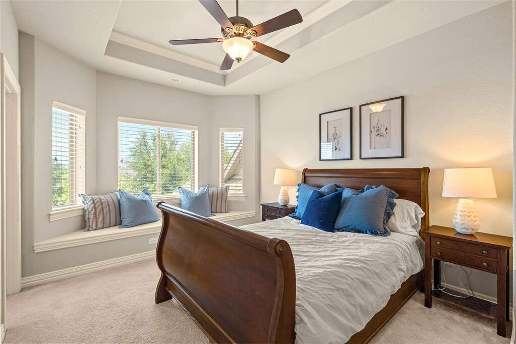 5 Bedroom Single Family Home/House's Image 33