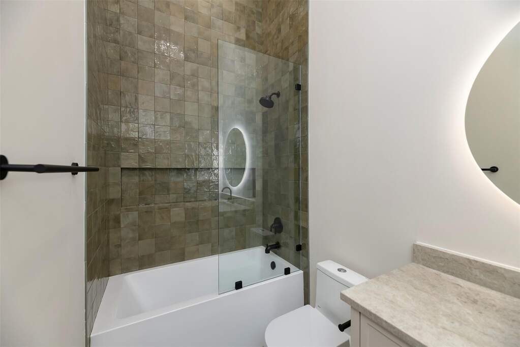 5 Bedroom Single Family Home/House's Image 28