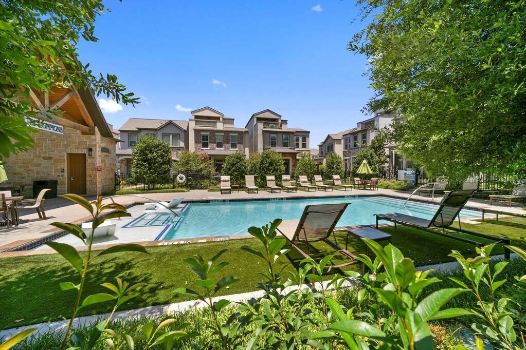 3 Bedroom Single Family Home/House's Image 27