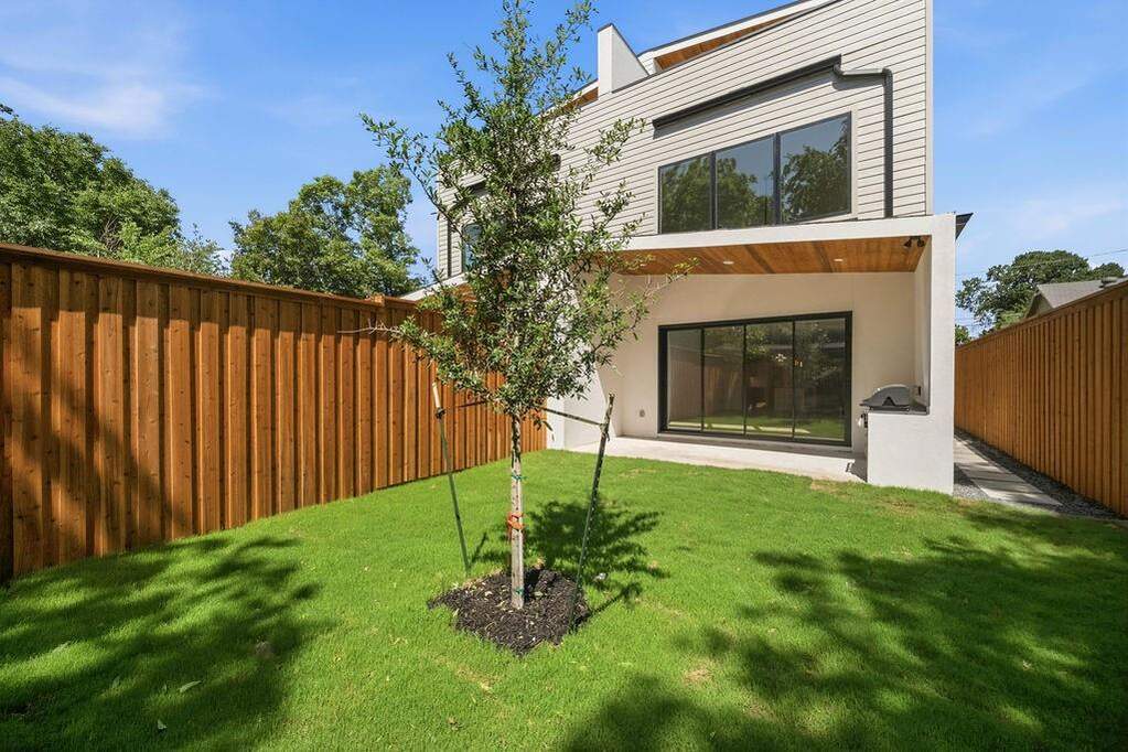 4 Bedroom Single Family Home/House's Image 26