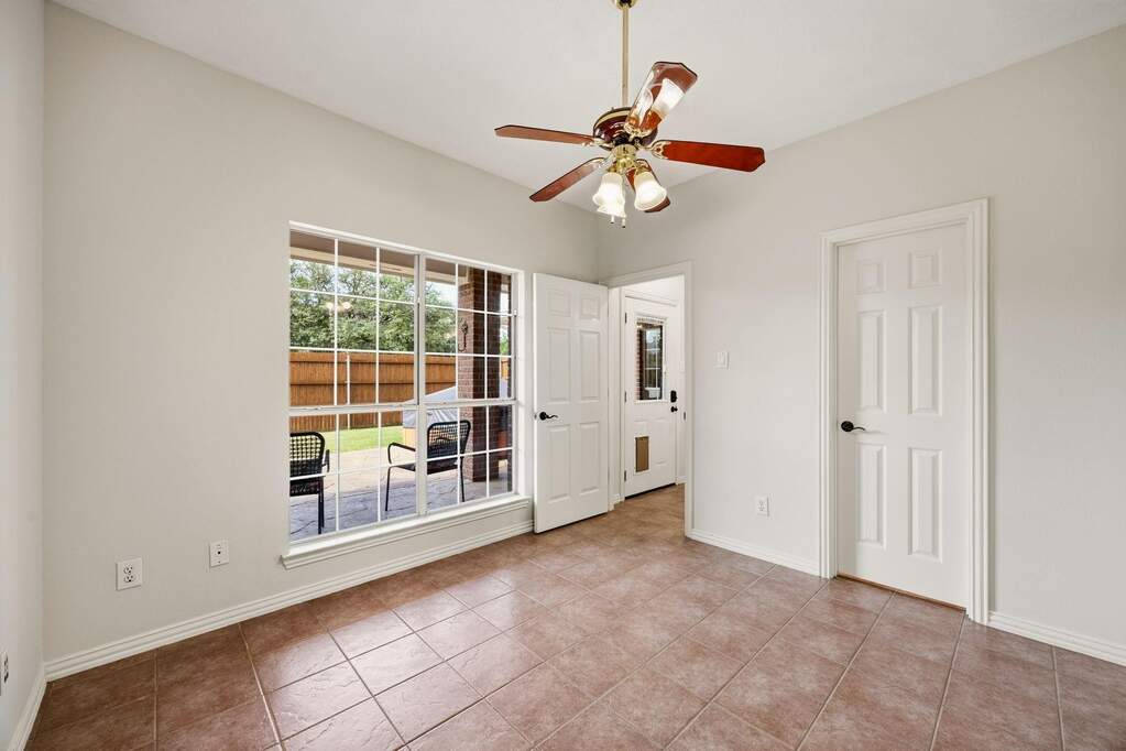 5 Bedroom Single Family Home/House's Image 18