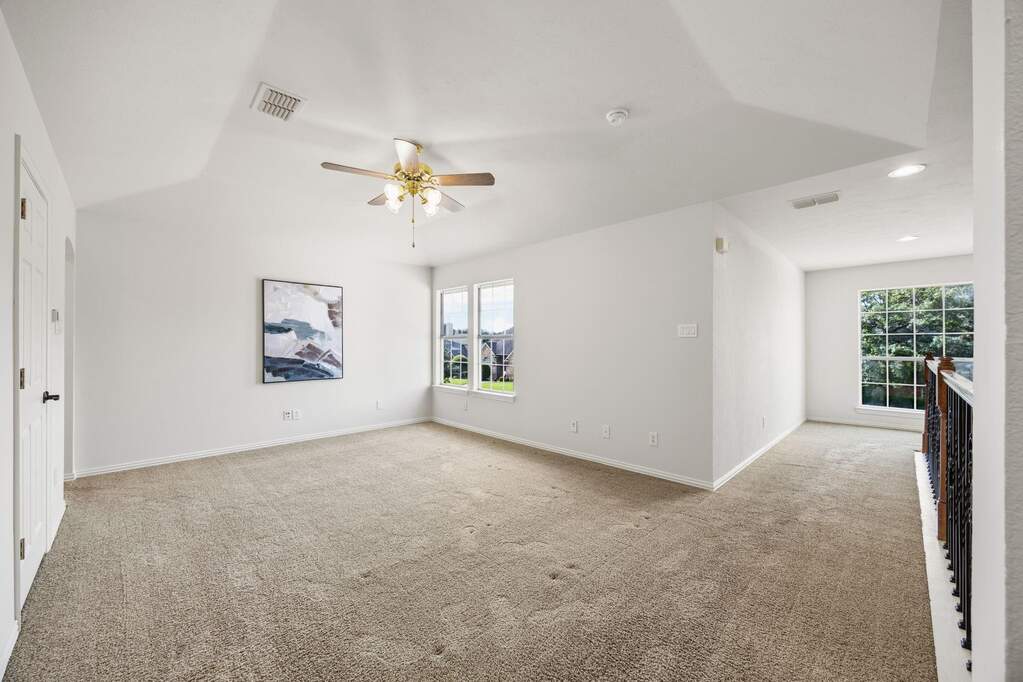 5 Bedroom Single Family Home/House's Image 28