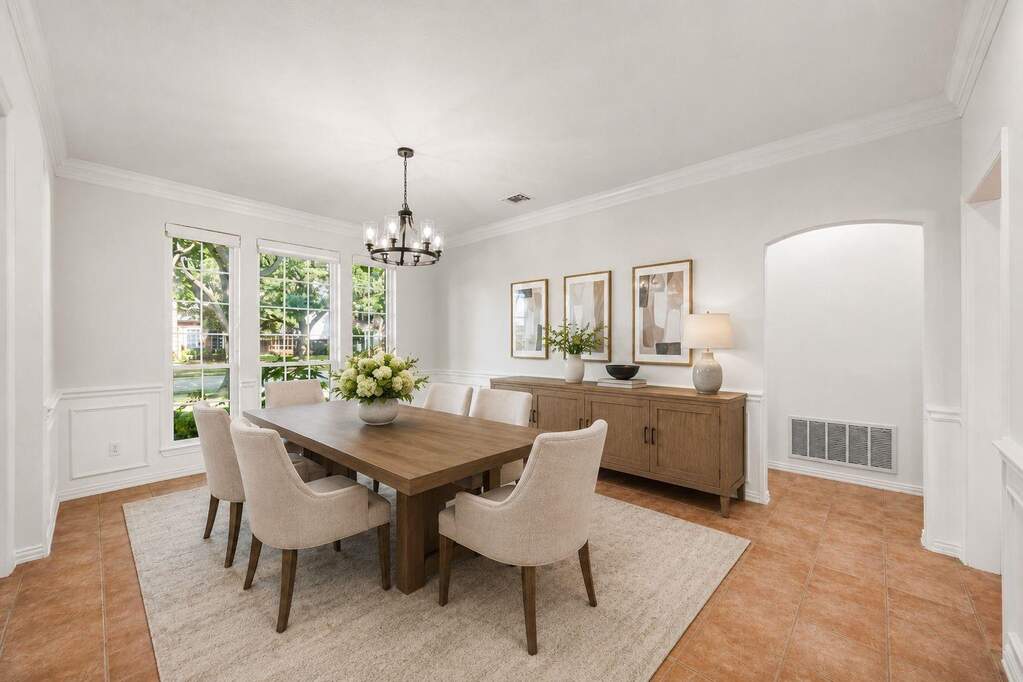 Formal Dining