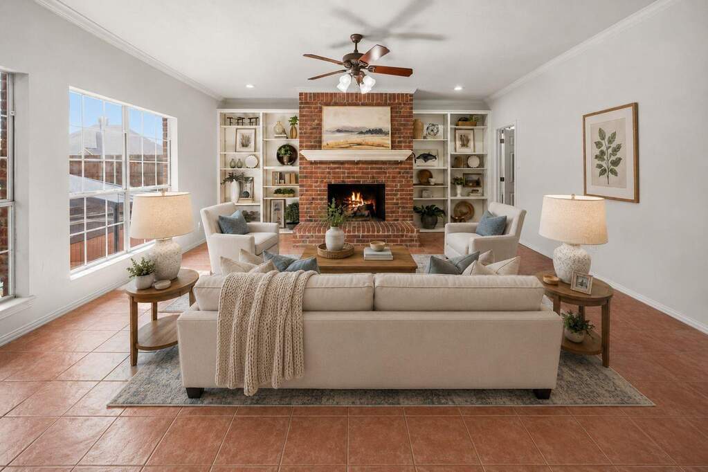 5 Bedroom Single Family Home/House's Image 4