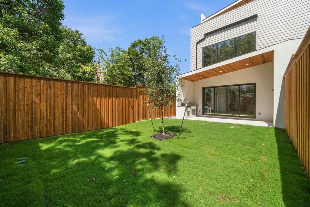 4 Bedroom Single Family Home/House's Image 27