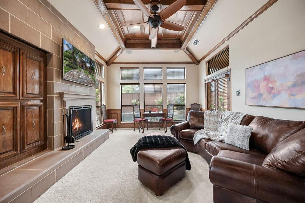 4 Bedroom Single Family Home/House's Image 15