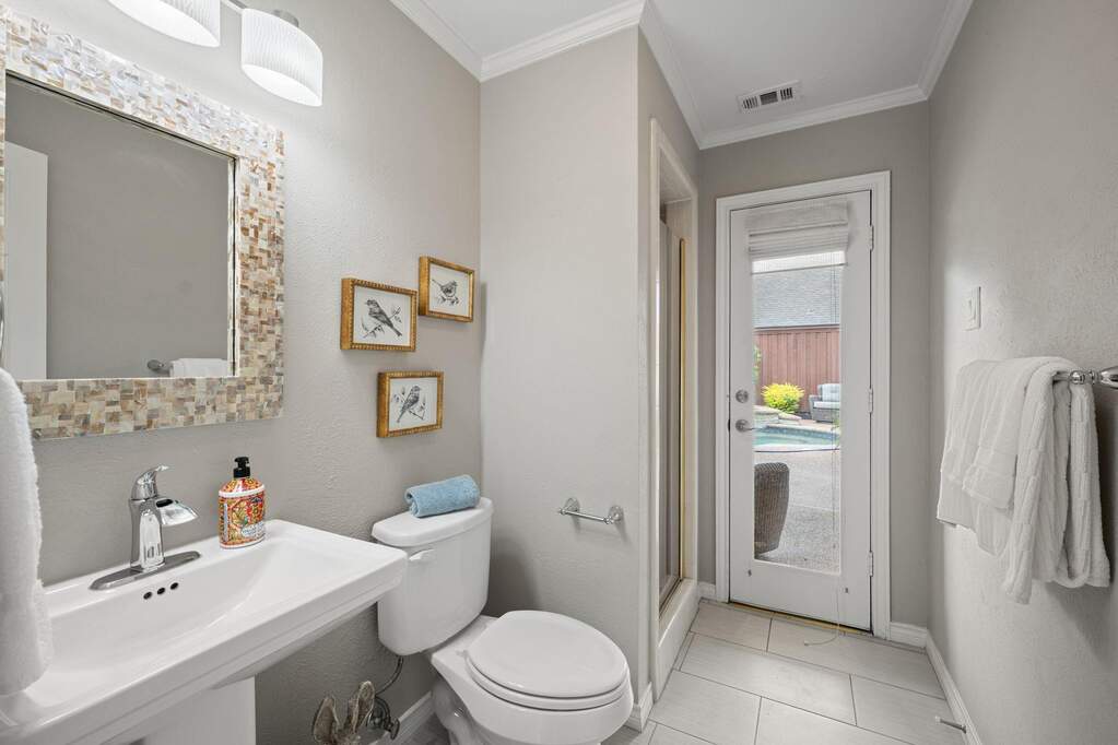 4 Bedroom Single Family Home/House's Image 16
