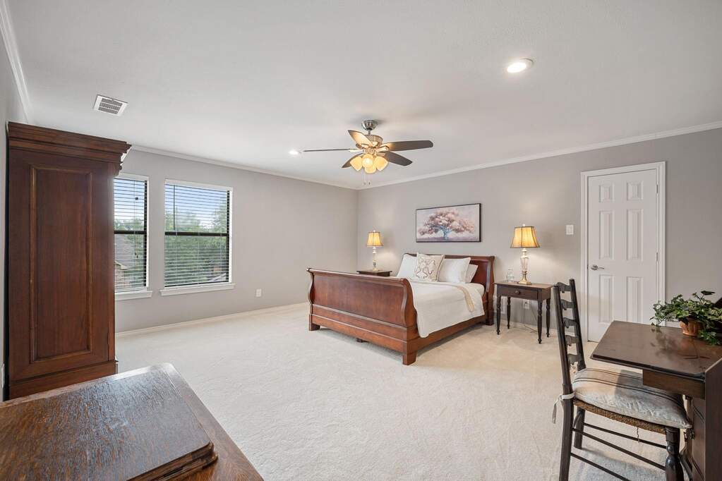 4 Bedroom Single Family Home/House's Image 22