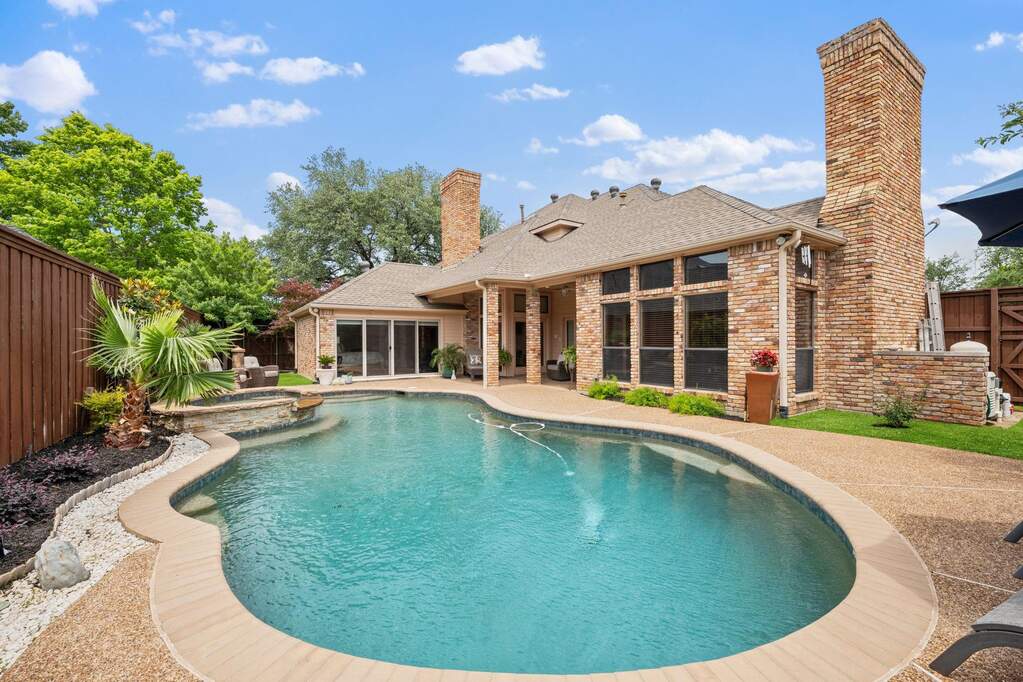 4 Bedroom Single Family Home/House's Image 27