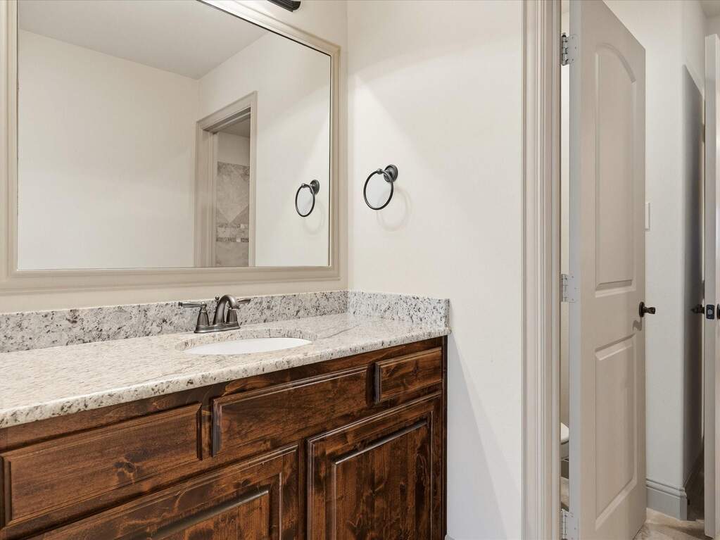 5 Bedroom Single Family Home/House's Image 17