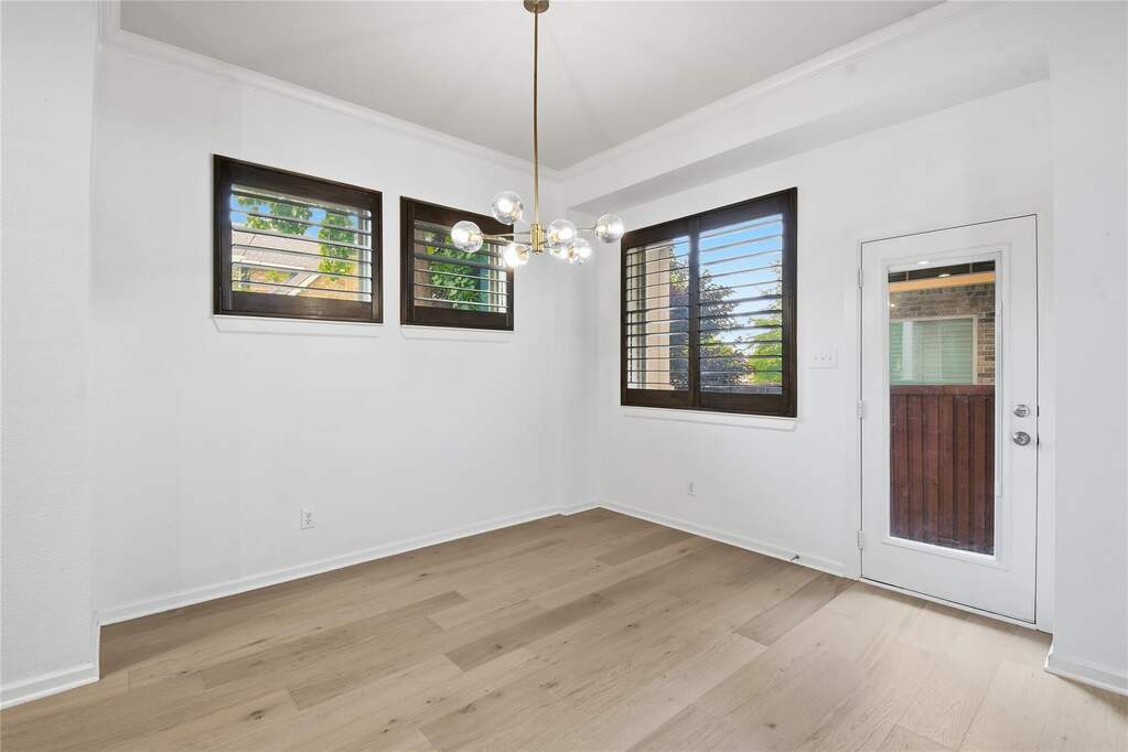 4 Bedroom Single Family Home/House's Image 7