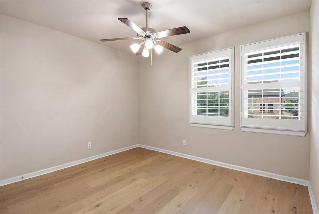 4 Bedroom Single Family Home/House's Image 14
