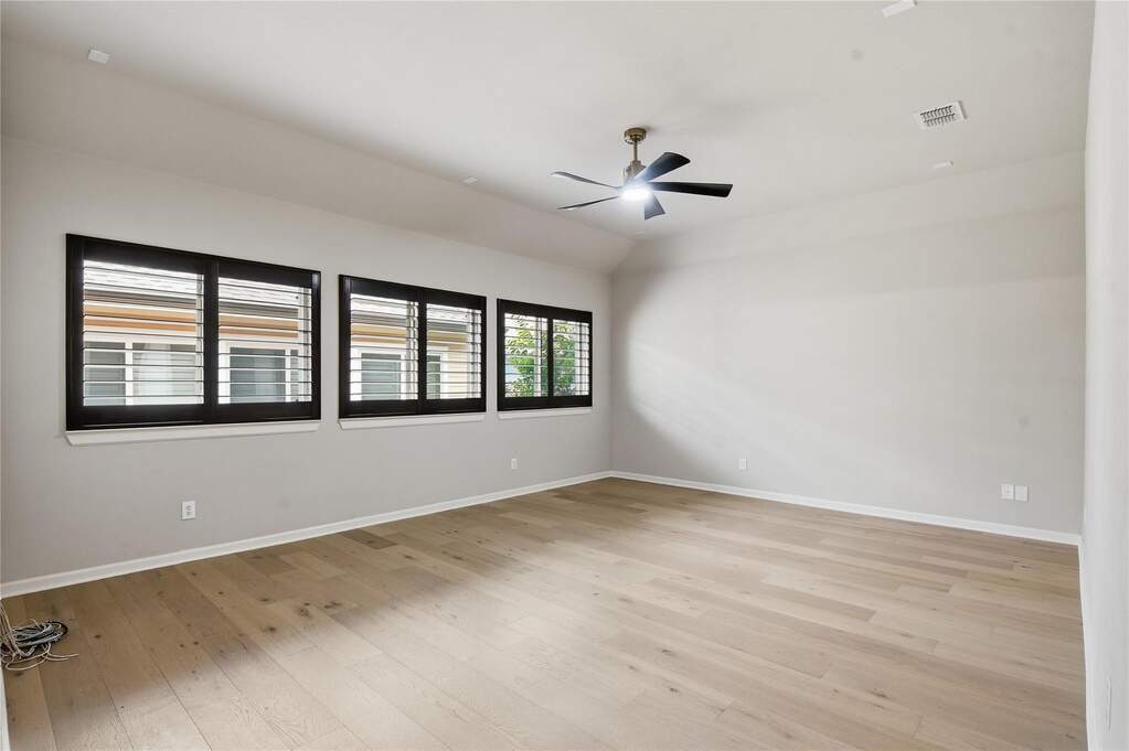 4 Bedroom Single Family Home/House's Image 17