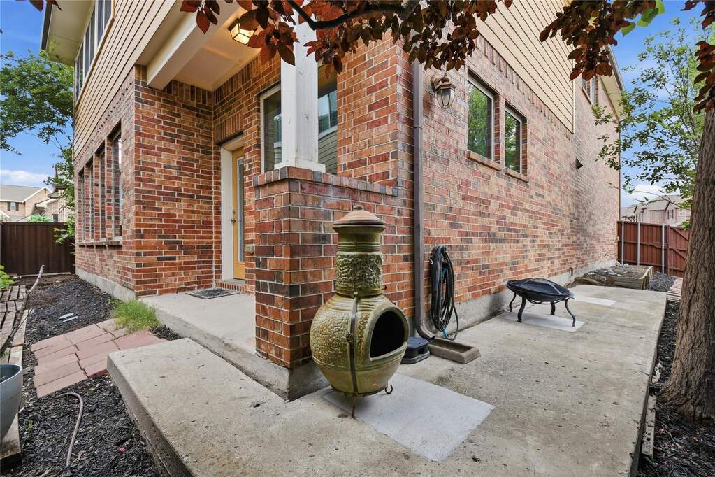 4 Bedroom Single Family Home/House's Image 21