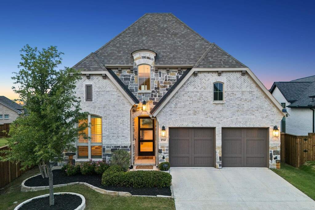 4 Bedroom Single Family Home/House's Image 7