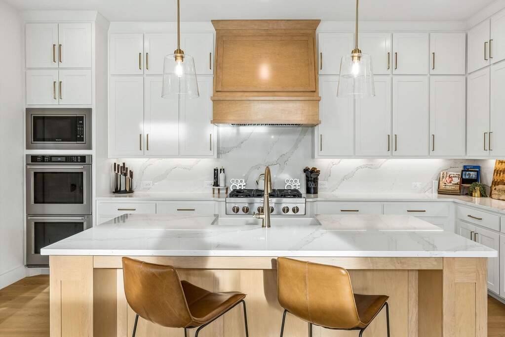 4 Bedroom Single Family Home/House's Image 9