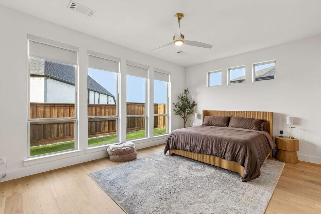 4 Bedroom Single Family Home/House's Image 3