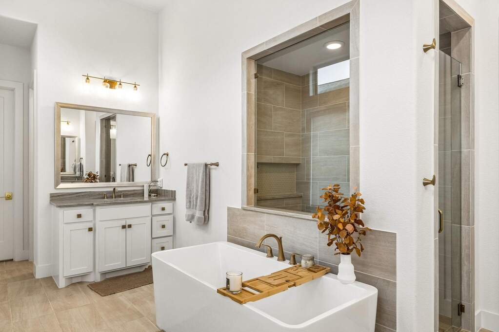 4 Bedroom Single Family Home/House's Image 4
