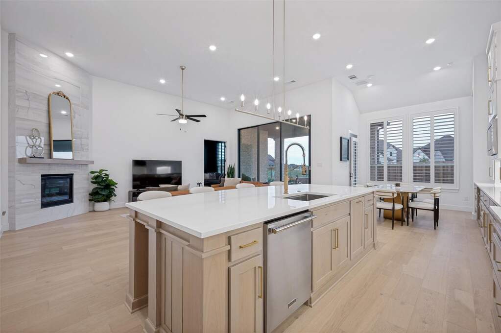 4 Bedroom Single Family Home/House's Image 10