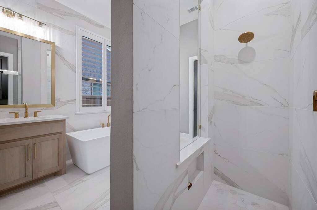 4 Bedroom Single Family Home/House's Image 18