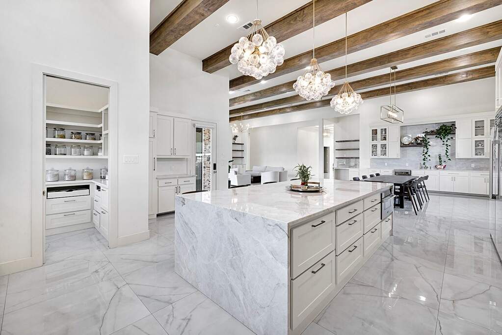 4 Bedroom Single Family Home/House's Image 8