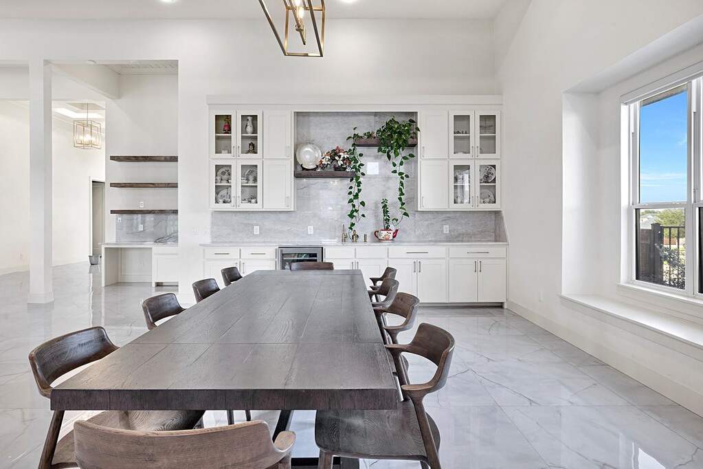 4 Bedroom Single Family Home/House's Image 11
