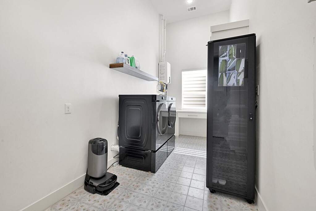 4 Bedroom Single Family Home/House's Image 24