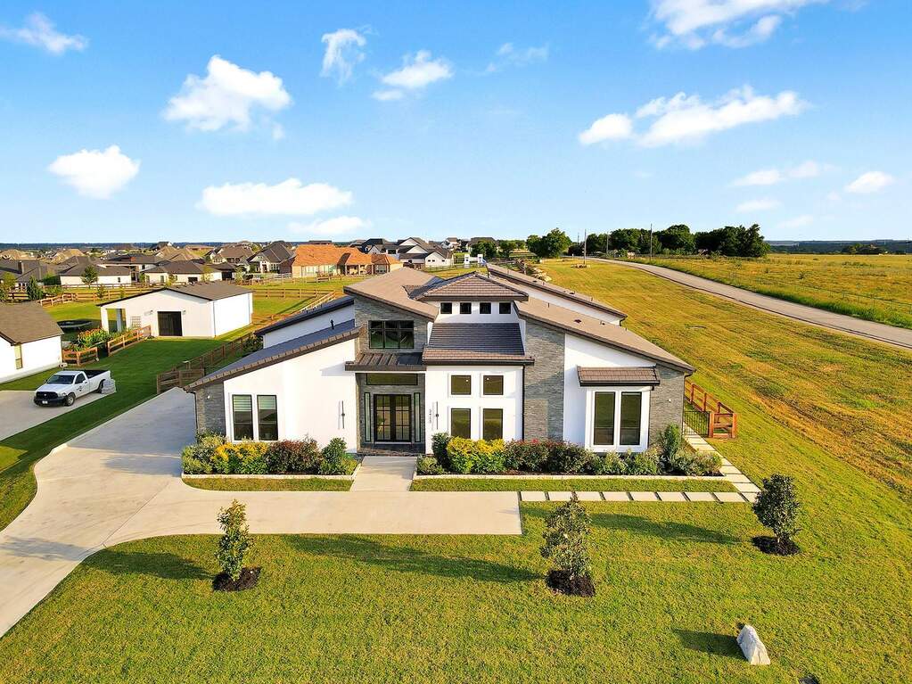 4 Bedroom Single Family Home/House's Image 29