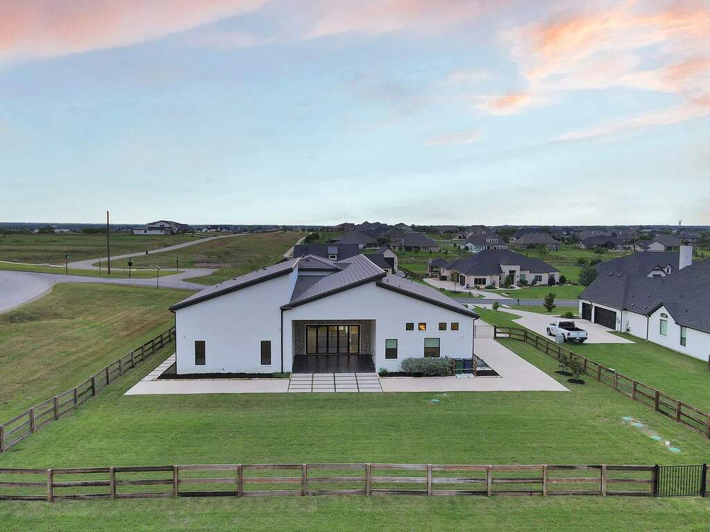 4 Bedroom Single Family Home/House's Image 30