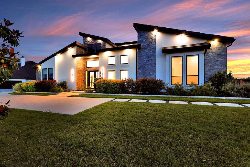 4 Bedroom Single Family Home/House's Image 33