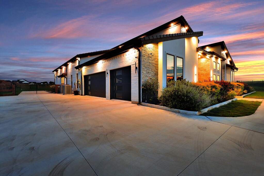 4 Bedroom Single Family Home/House's Image 35