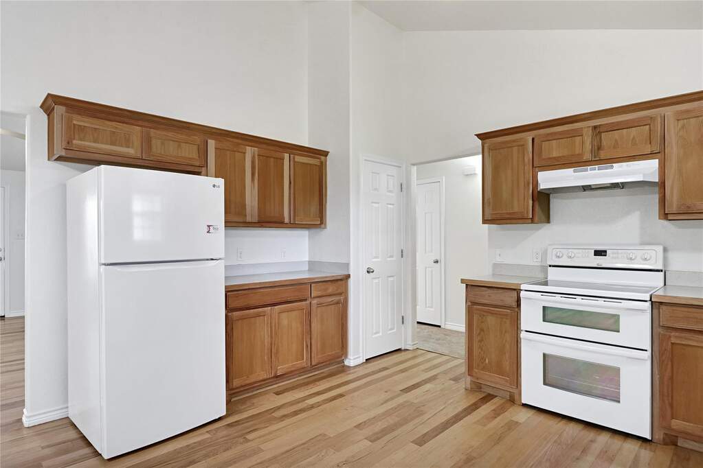 4 Bedroom Single Family Home/House's Image 10
