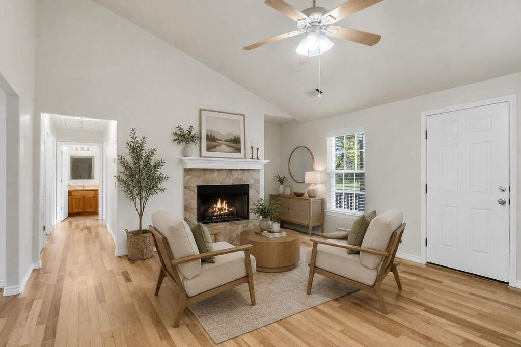 4 Bedroom Single Family Home/House's Image 3