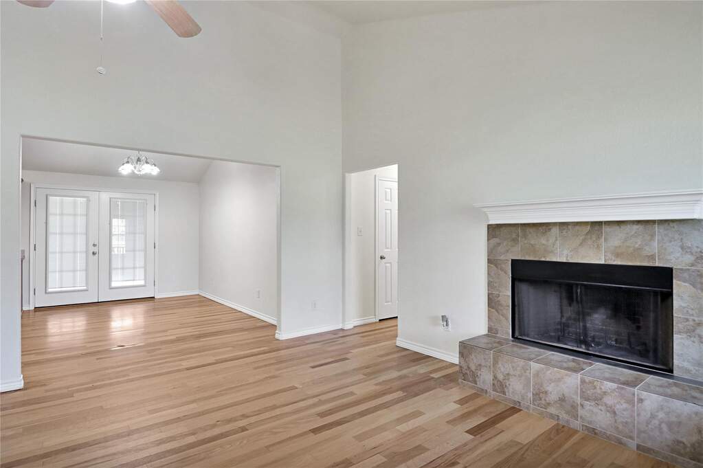 4 Bedroom Single Family Home/House's Image 5