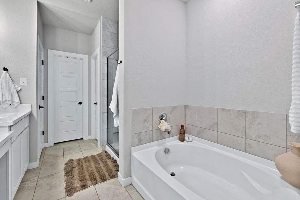 4 Bedroom Single Family Home/House's Image 15
