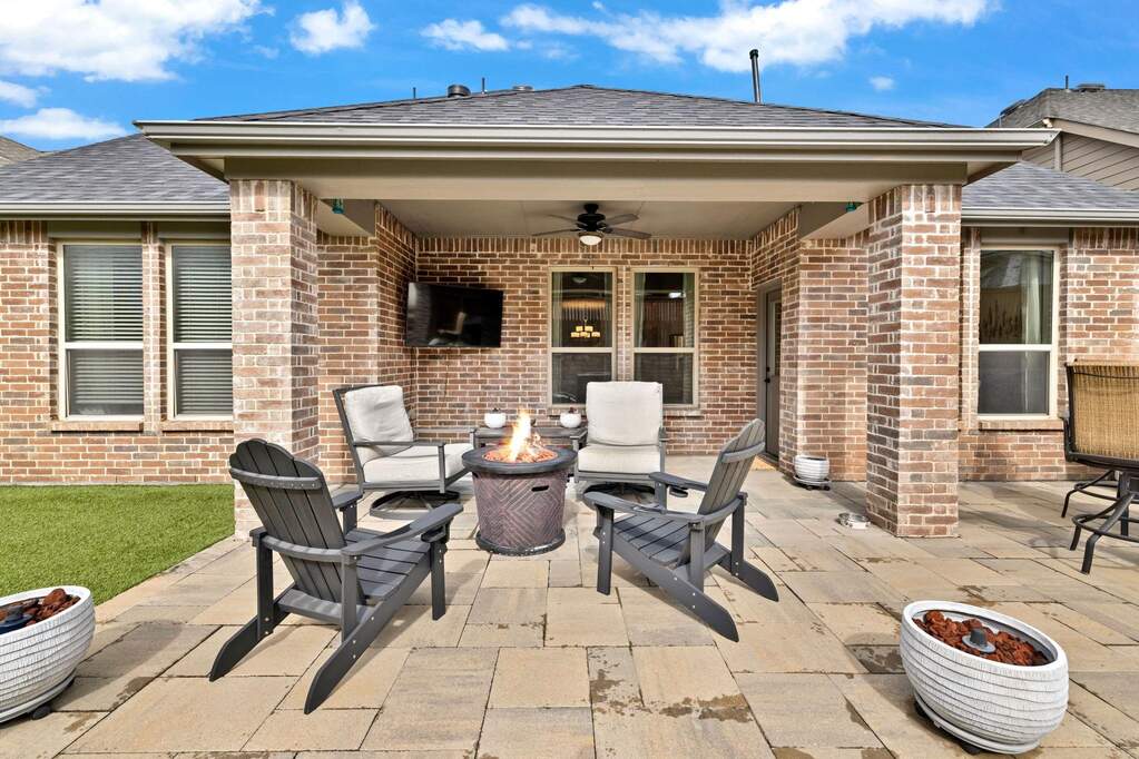 4 Bedroom Single Family Home/House's Image 27