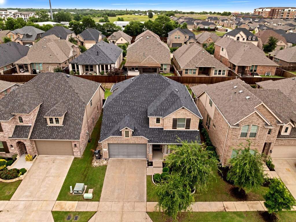 4 Bedroom Single Family Home/House's Image 30