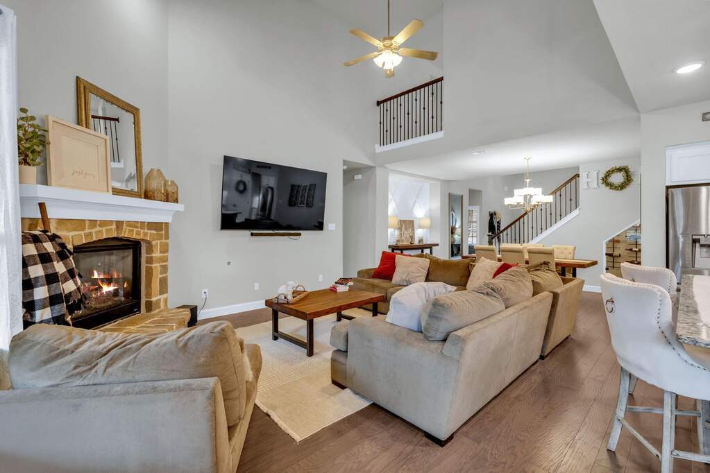 4 Bedroom Single Family Home/House's Image 4