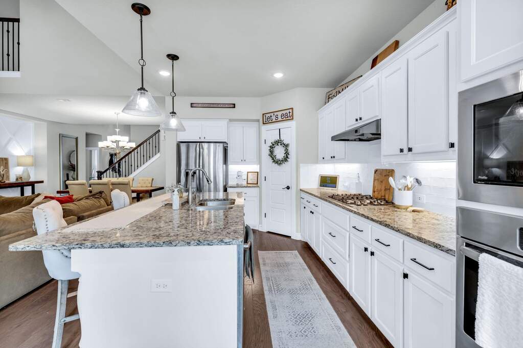4 Bedroom Single Family Home/House's Image 5