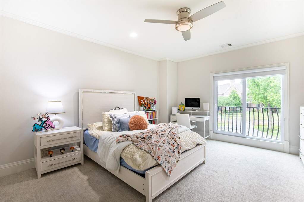 5 Bedroom Single Family Home/House's Image 26