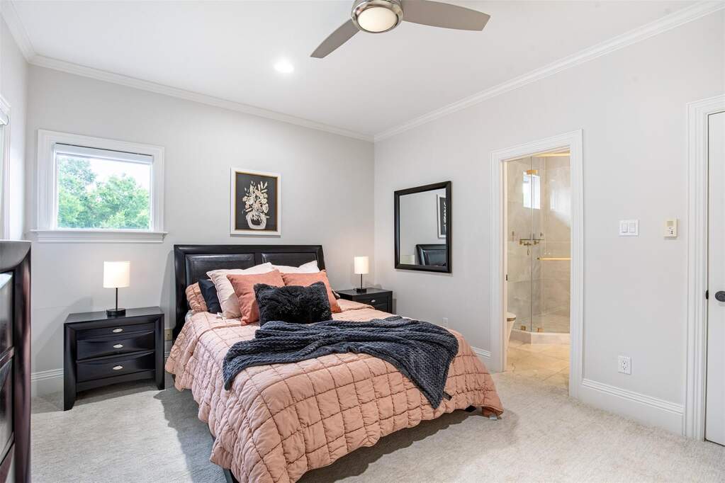 5 Bedroom Single Family Home/House's Image 28