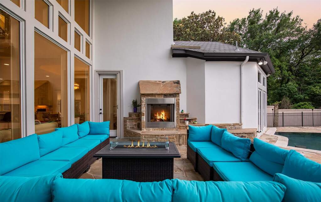 5 Bedroom Single Family Home/House's Image 34
