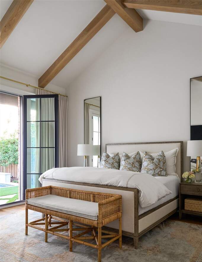 5 Bedroom Single Family Home/House's Image 19
