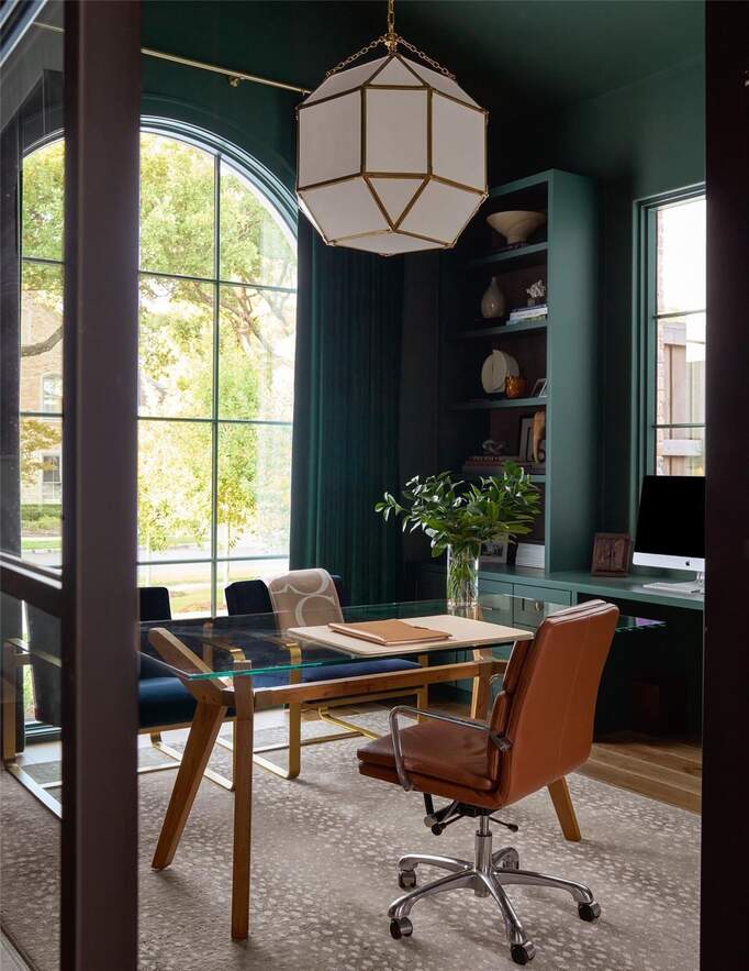 5 Bedroom Single Family Home/House's Image 31