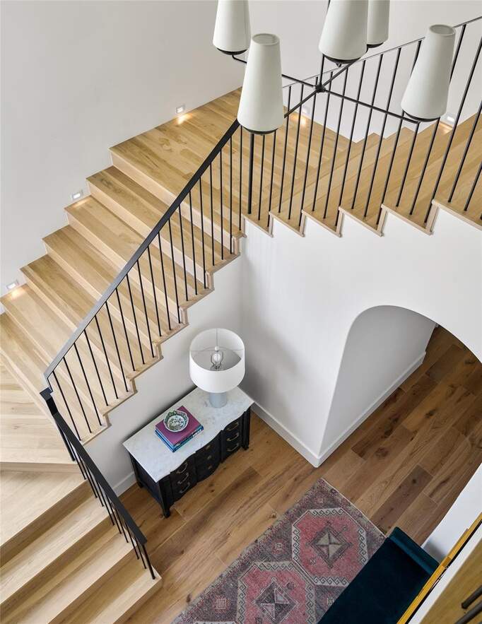 5 Bedroom Single Family Home/House's Image 5