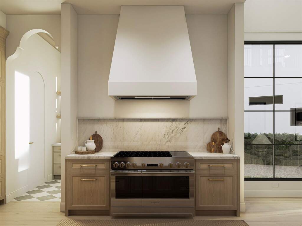 5 Bedroom Single Family Home/House's Image 10