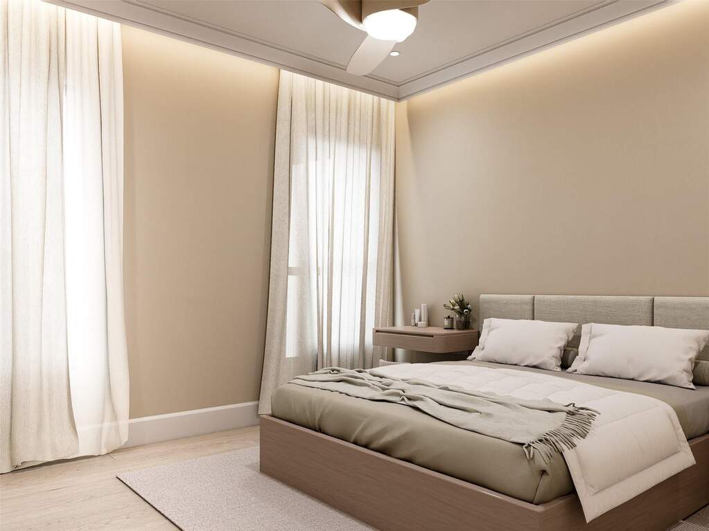 5 Bedroom Single Family Home/House's Image 32