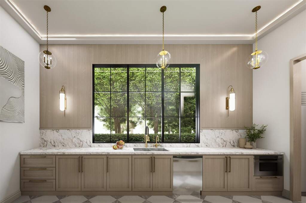 5 Bedroom Single Family Home/House's Image 11