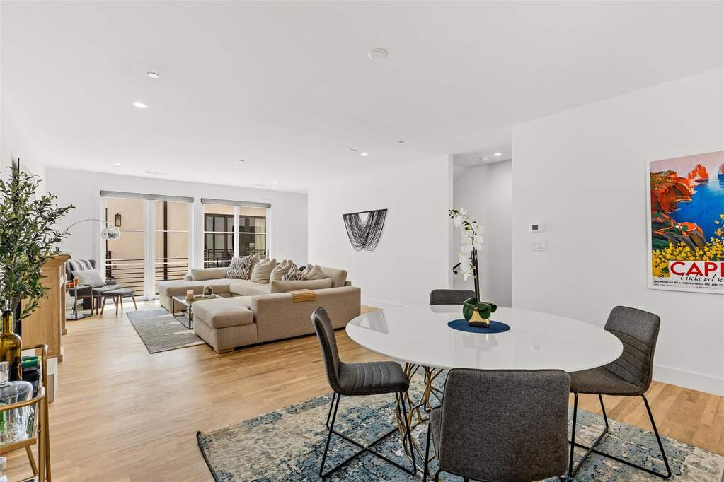 2 Bedroom Apartment/Flat's Image 5